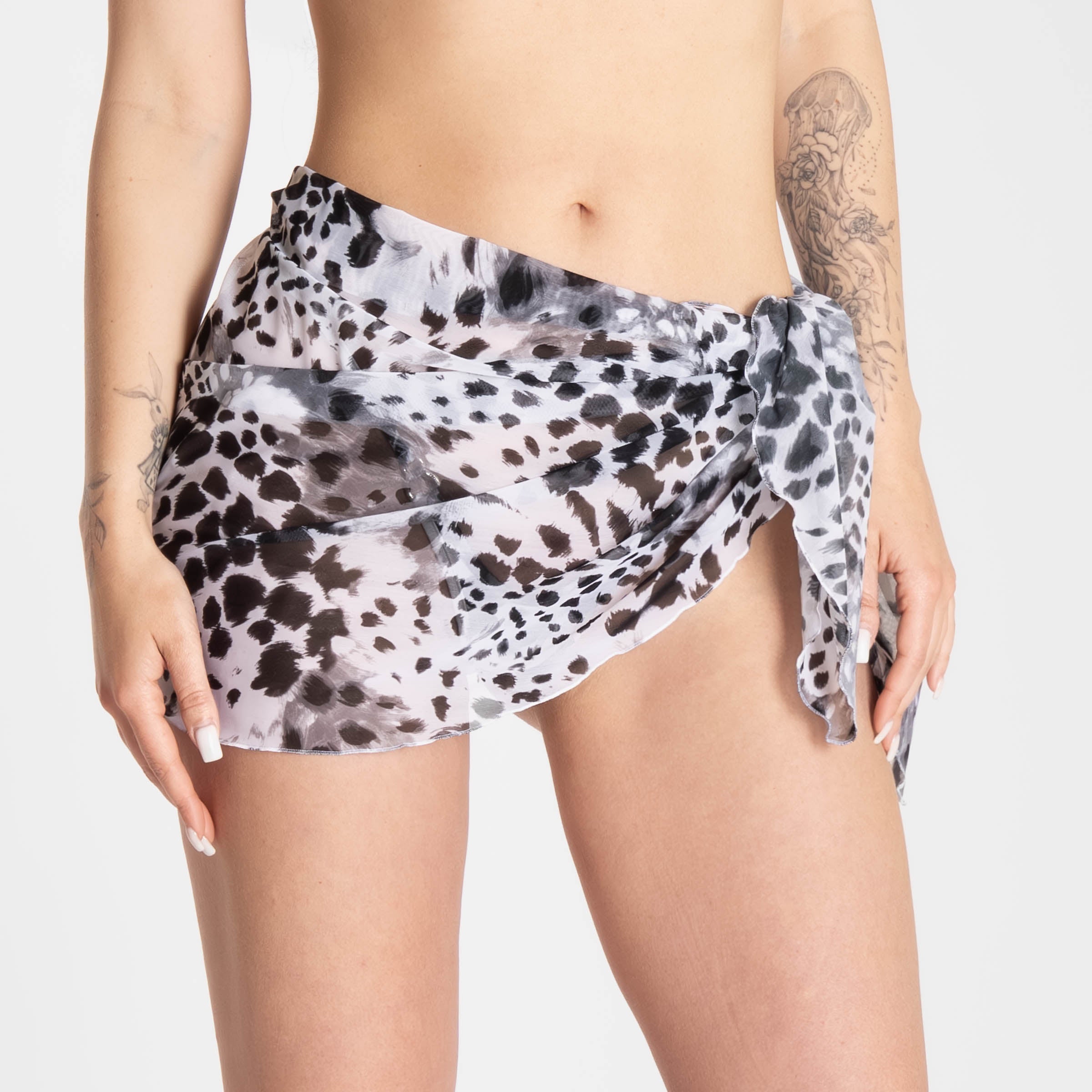 Snow Leopard Pareo, kurzer Wrap-Rock mit animal print, leichter Stoffoptik und seitlicher Schleife