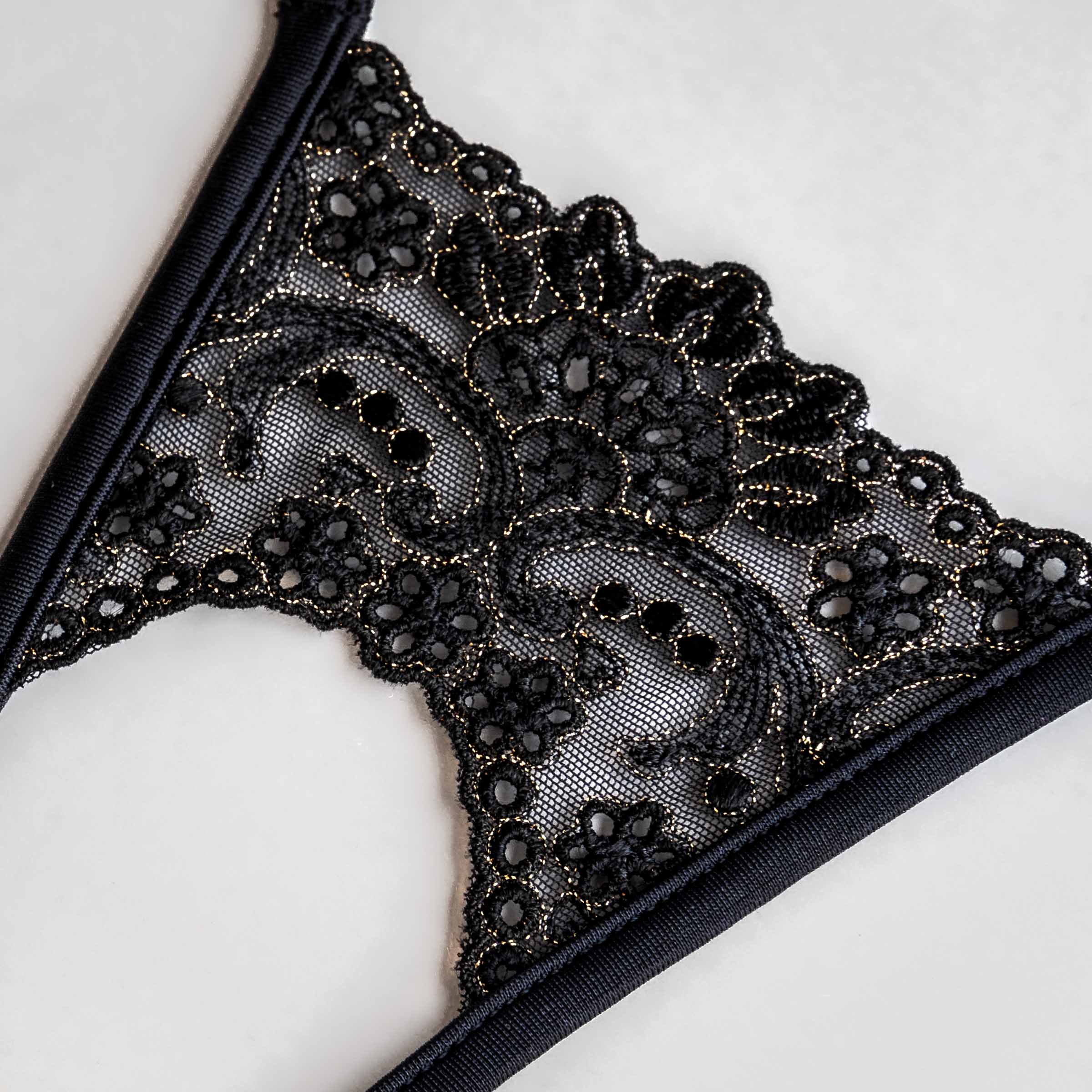 string ouvert Stickerei schwarz gold - crotchless thong embroidery black gold