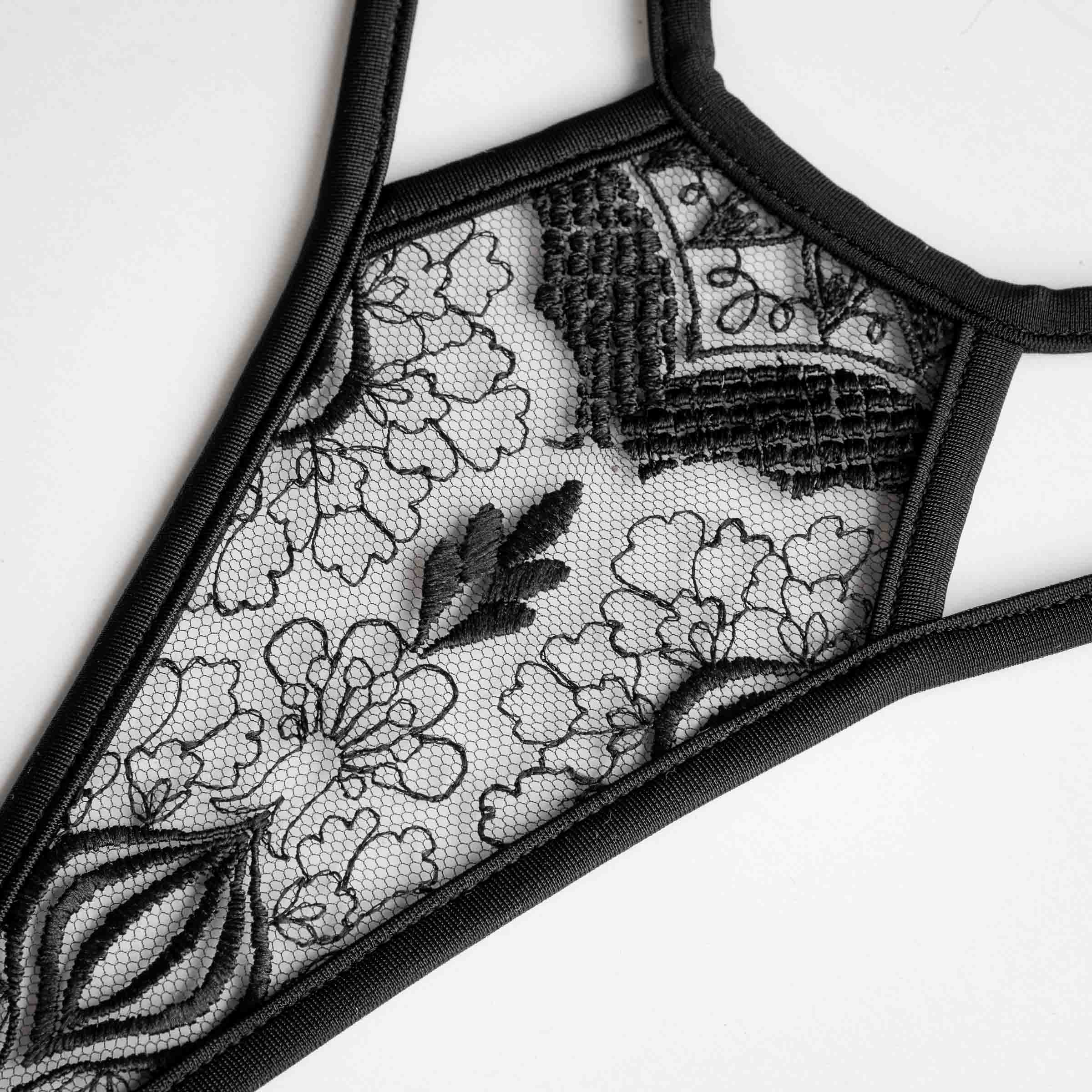 schwarze Spitze micro String - black lace tiny thong