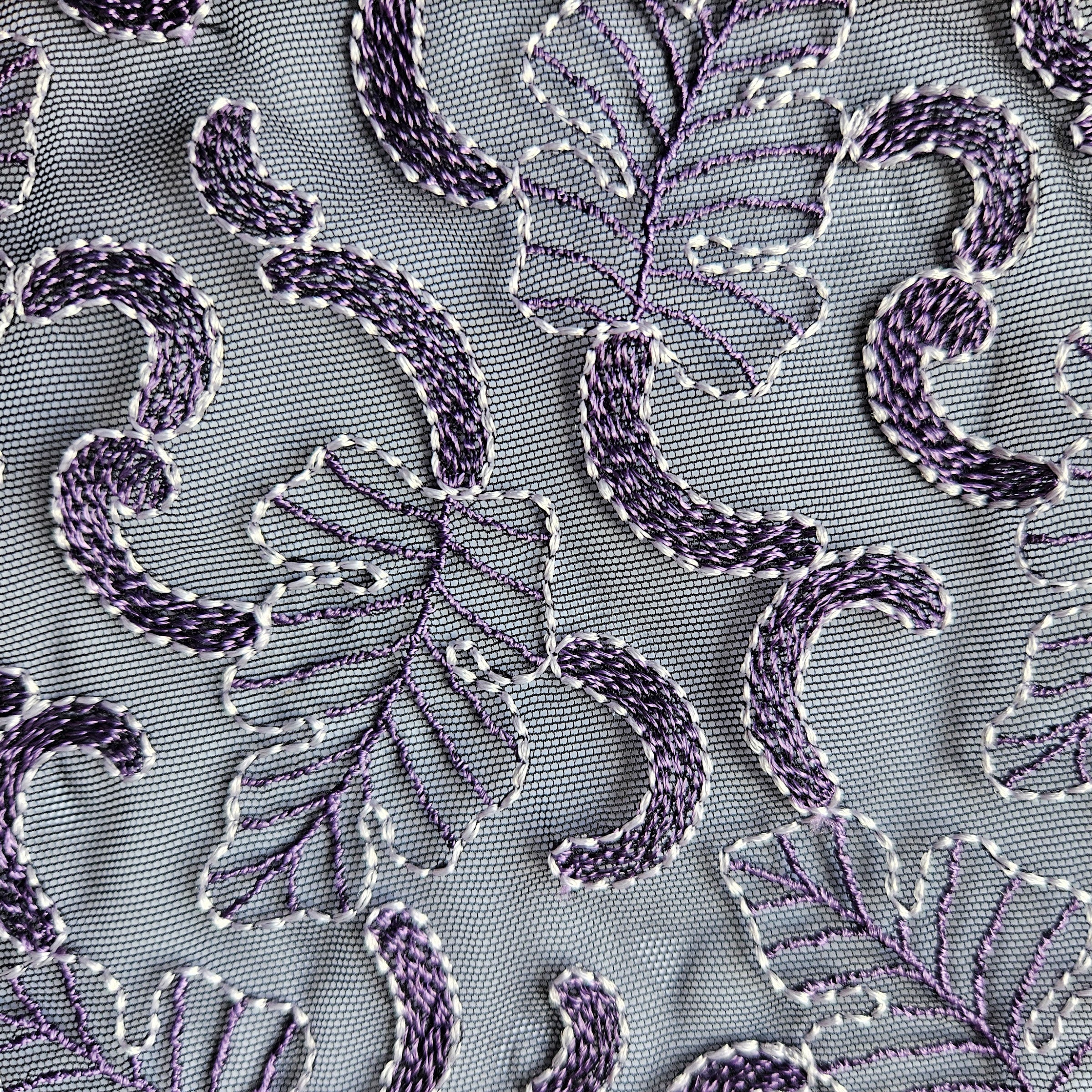 Stickerei lila Blättern - Embroidery purple leaves